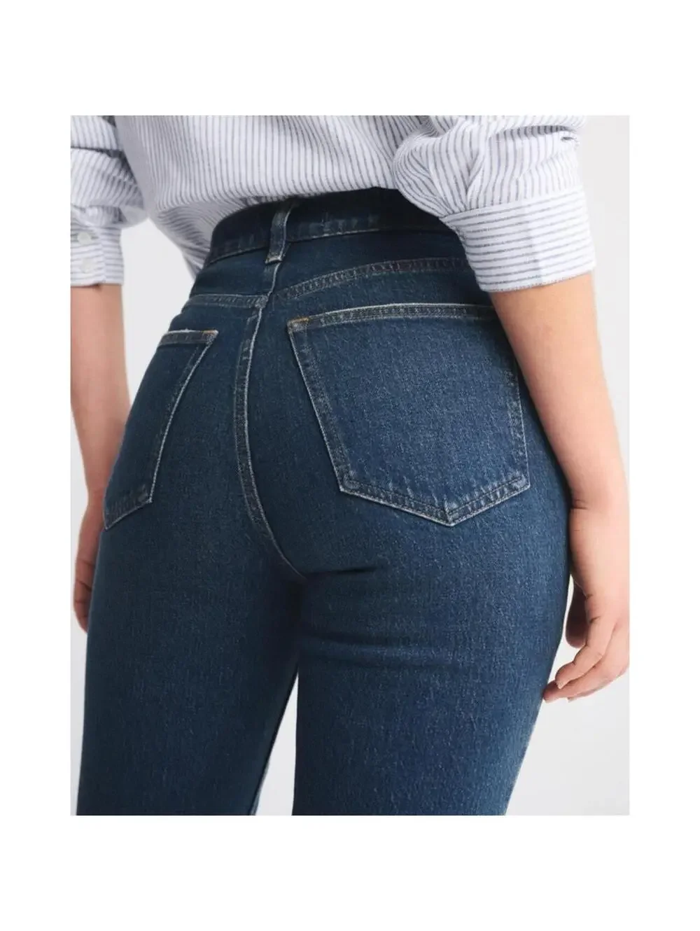 Abercrombie & Fitch The 90s Straight Ultra High Rise Dark Wash Jeans